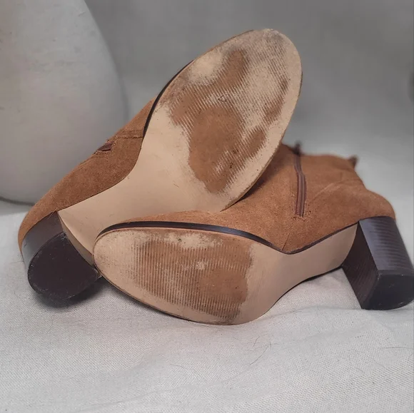 Womens Camel Suede Chelsea Boots Size 11 By GAP - Picture 5 of 5